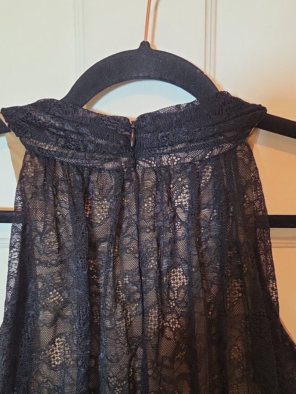 Veronica Beard Kailani Cross-Front Peplum Lace Top in Black With Nude Lining 8 - Picture 13 of 13